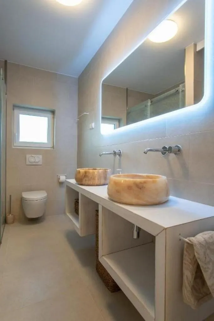 פג Apartments With A Swimming Pool Pag - 21393